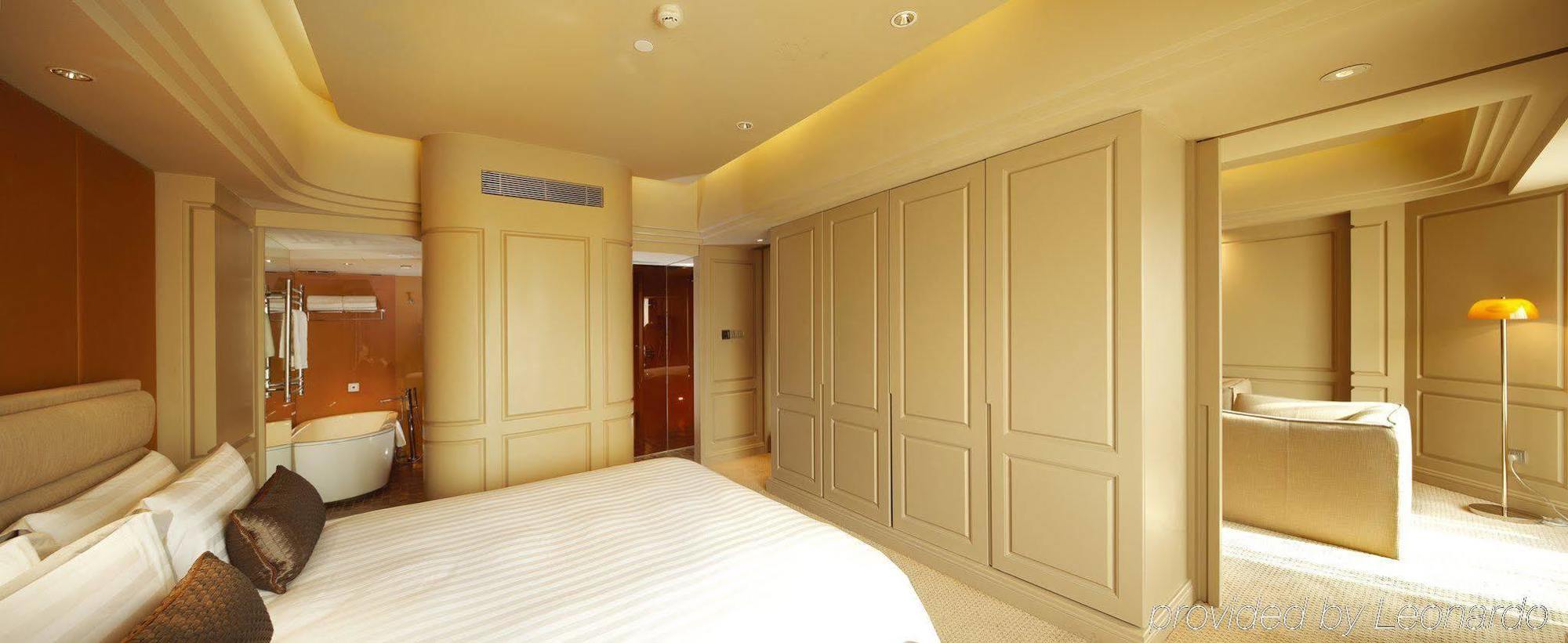 Pravo Suite@north Bund 5*